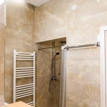 Apartament Antiopi's *